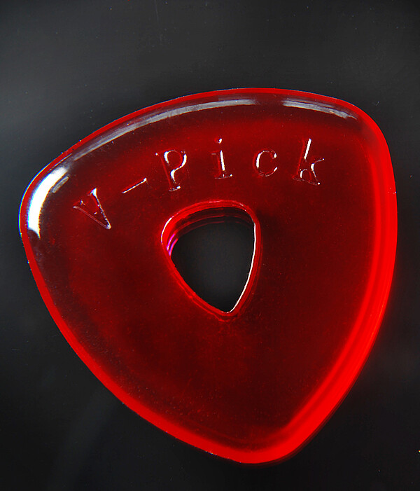 V-Pick Hole in one Pick, ruby red